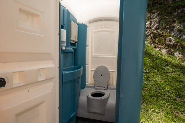 Best ADA-Compliant Portable Toilet Rental  in Ceredo, WV